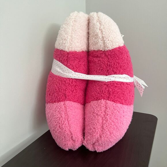 Isaac Mizrahi Pink Candy Corn Pillows + Matching Rachel Zoe Halloween Blanket - Picture 7 of 7